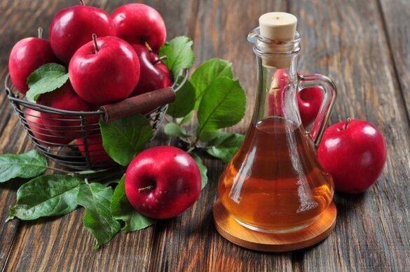 Giấm táo rất tốt để giảm đau khớp ở khớp gối bị viêm. 